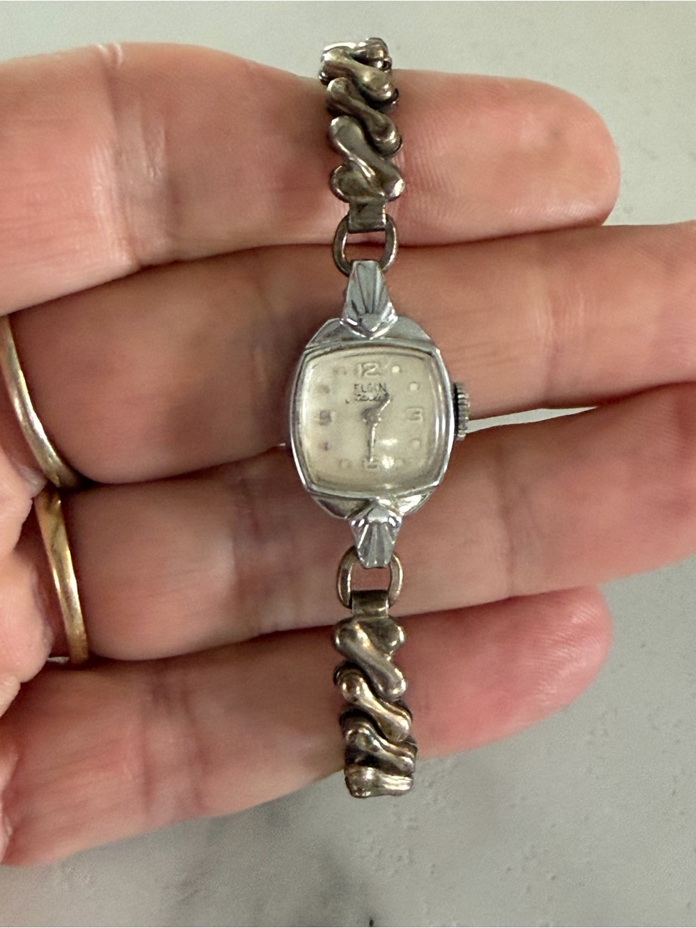 Vintage Elgin Starlite Silver-Tone Women's Bracelet Watch - works great